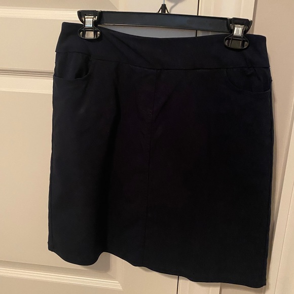 Slimsation 19” Skort in Navy - Picture 1 of 7